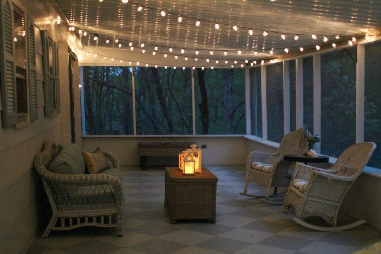 string-lights-on-porch